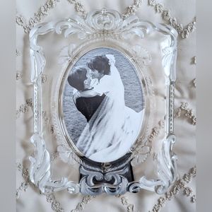 MIKASA Princess 5x7 Oval Crystal Frame